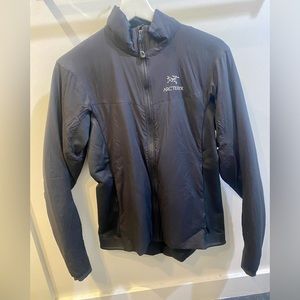 Arc’teryx atom jacket sz medium black colour